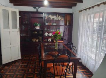 Casa de 4 habitaciones, Quito · Casa de Venta en Ponceano, Sector La Delicia