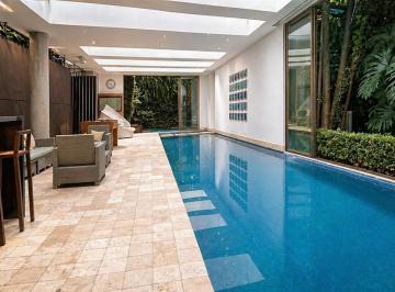 Casa · 720m² · 4 Habitaciones · 9 Estacionamientos · Casa en Venta en Santa Inés, 4 Suites, Piscina Cubierta y Jardines