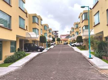 Casa · 165m² · 4 Habitaciones · En Venta Casa 165 m² Santa Lucía en Quito