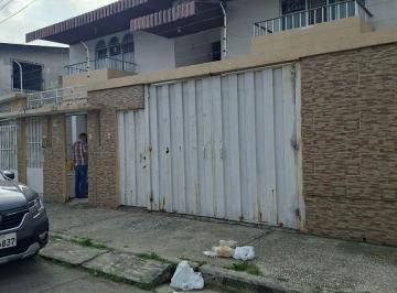 Casa de 4 habitaciones, Guayaquil · Casa con 520 m² en Venta en Sur de Guayaquil, 4 Departamentos.