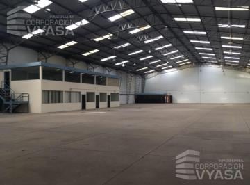 Bodega-Galpón · 2500m² · Calderón - Llano Grande, Amplia Bodega en Renta de 2,500 m²