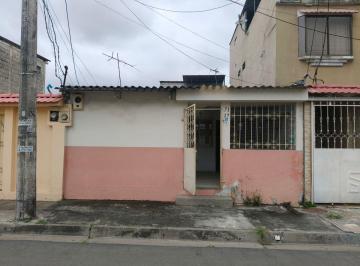 Casa de 2 habitaciones, Guayaquil · Se Vende Casa en Ciudadela Orquideas de 2 Dorm. V. C