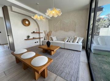 Casa · 140m² · 3 Habitaciones · 1 Estacionamiento · Mv - Sector Cumbayá en Venta Casa 3d 140,99 m² Más Jardín a Estrenar en Conjunto