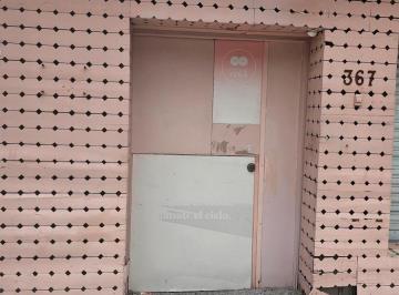 Local comercial · 96m² · 6 Estacionamientos · Rento Local Comercial Sobre Av Orellana, Sector Cumbaya