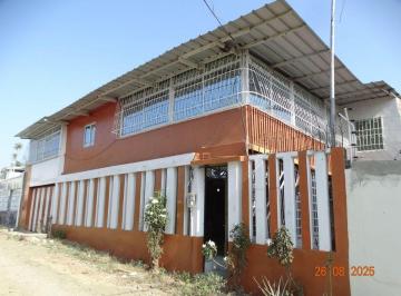 Casa de 6 habitaciones, Portoviejo · Casa Rentera en Playera de Crucita de Venta