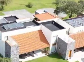 Casa de 4 habitaciones, Quito · Casa de Lujo en Venta – Puembo, Vía Nápoles