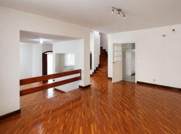 Casa de 3 habitaciones, Quito · Exclusiva Casa Esquinera con Jardin - 2da Etapa