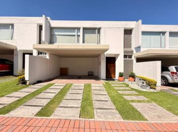 Casa de 3 habitaciones, Quito · Se Vende Casa 3 Hab + 2 Parq - Sector El Nacional - Tumbaco
