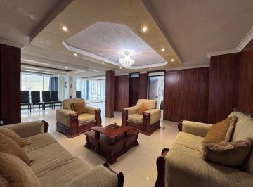 Casa de 10 habitaciones, Quito · Vendo Propiedad Comercial $499.900 Sector Plaza de Toros Cerca a La Estación del Metro Jipijapa
