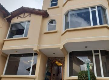 Casa de 4 habitaciones, Quito · Venta Casa, Cuatro Dorm., Conjunto Mirador Pichincha 4, Urb. Santa Lucia, Norte de Quito