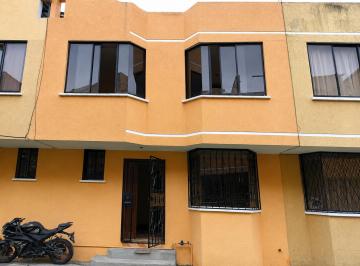 Casa de 3 habitaciones, Quito · En Venta Casa de 3 Dorm. en Santa Rita - Solanda - Sur de Quito