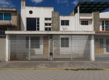 Casa · 21m² · 3 Habitaciones · 1 Estacionamiento · Casa - Sur de Ibarra - Aplica a Vip
