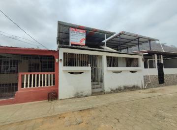 Casa · 86m² · 3 Habitaciones · Casa en Bahía de Caráquez