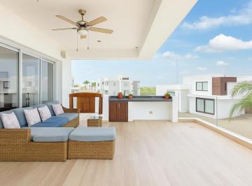 Casa · 425m² · 5 Habitaciones · 8 Estacionamientos · Casa de 5 Dorm. y 425 m² con Vista Al Mar en Manta