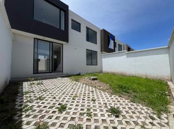 Casa de 3 habitaciones, Quito · Casa en Conjunto por Estrenar, Dentro de Urbanización Preciosa Zona Pifo