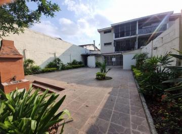 Departamento de 3 habitaciones, Guayaquil · Vendo Departamento Planta Baja en Urdesa