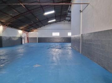 Bodega-Galpón , Quito · Hermoso Galpón de Arriendo (Galo Plaza Lasso)