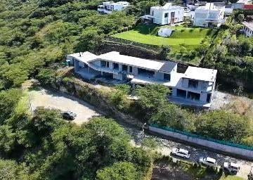 Casa · Vendo de Oportunidad Casa en Tumbaco Las Peñas
