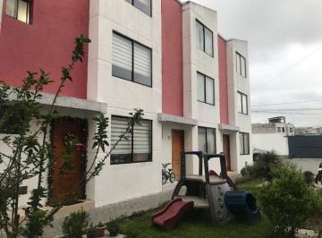 Casa de 3 habitaciones, Quito · Casa en Venta - San Luís de Calderón