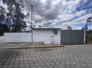 Casa · 9 Habitaciones · 1 Estacionamiento · Casa en Venta - Carcelen