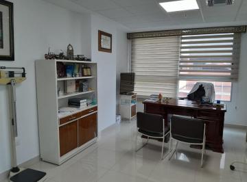 Consultorio de 2 habitaciones, Guayaquil · Vendo Consultorio en La Alborada