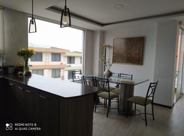 Departamento de 3 habitaciones, Quito · En Venta Departamento de 3 Dorm. con Balcon y Terraza. Linda Vista