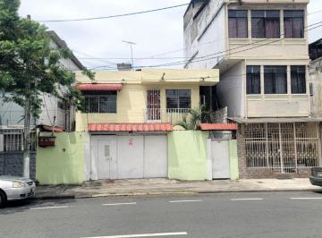 Departamento de 3 habitaciones, Guayaquil · En Venta Departamento Para Remodelar en Luque y Carchi - Mae. Recalde