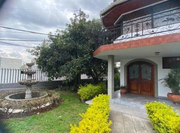 Casa de 5 habitaciones, Quito · Linda y Amplia Casa Para Empresas o Vivienda