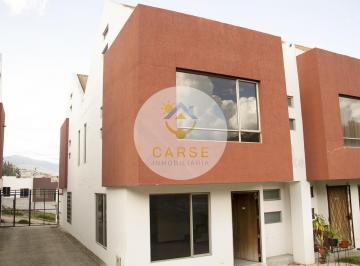Casa · 115m² · 2 Habitaciones · 1 Estacionamiento · Casa Económica en Narancay
