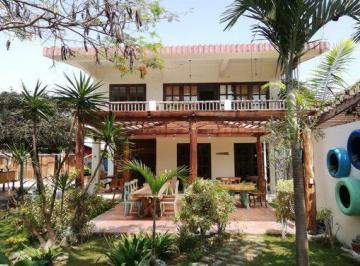 Casa · 600m² · 6 Habitaciones · 8 Estacionamientos · Hostería con Acceso Directo Al Mar, General Villamil Playas, Precio de Inversión