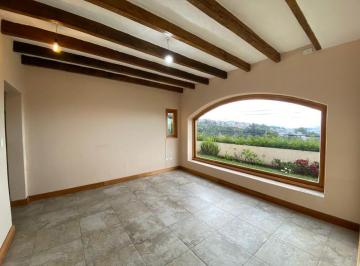 Casa de 3 habitaciones, Quito · En Venta Casa de 3 Dorm., Jardín y Bbq en Campo Alegre