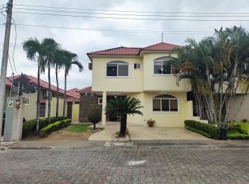 Casa de 3 habitaciones, Guayaquil · Casa en Venta – Urb. Portal Al Sol, Guayaquil