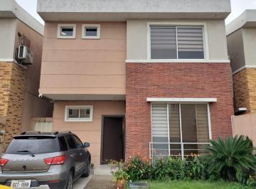 Casa de 3 habitaciones, Guayaquil · Alquiler de Casa Amoblada en Urbanización San Sebastián/samborondon/aurora / Frente Al Cc Dorado