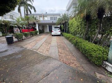Casa de 4 habitaciones, Guayaquil · Alquiler de Casa Amoblada en Isla Mocoli - Samborondon