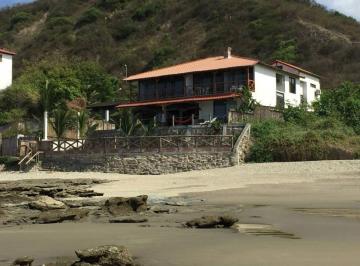Casa de 4 habitaciones, Santa Elena · Casa de Venta Al Pie del Mar en La Entrada