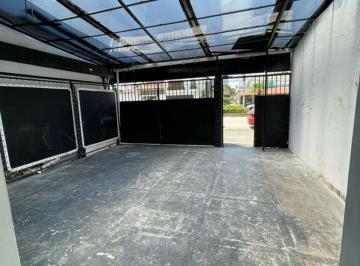 Local comercial , Guayaquil · Local de Alquiler en Urdesa de 180 m²