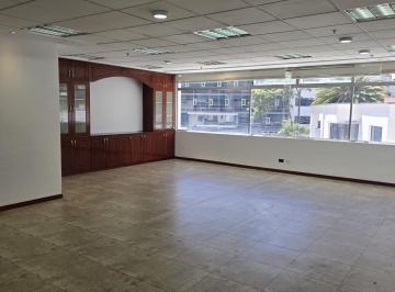 Oficina comercial · 66m² · 1 Estacionamiento · Oficina Renta