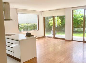 Departamento de 2 habitaciones, Quito · Lindo, Cómodo Departamento con Jardín, Sta Lucia Alta