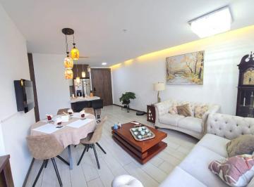 Departamento de 2 habitaciones, Quito · Rento Departamento Amoblado con Balcón Republica del Salvador