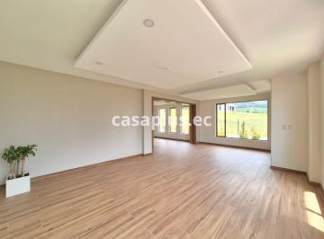 Casa de 3 habitaciones, Latacunga · Casa por Estrenar en Venta en Belisario Quevedo en Latacunga