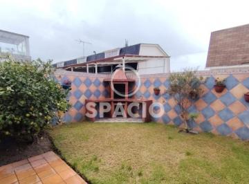 Casa de 2 habitaciones, Quito · Casa Adosada en Venta – Urbanización Privada Jardines de Carcelen