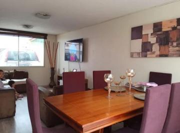Casa de 3 habitaciones, Quito · Casa de Venta Marianitas Cerca El Coral de Calderon 2 Pisos 186 m 3 D 2 P