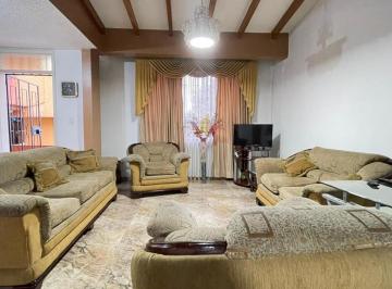 Casa · 122m² · 3 Habitaciones · Venta Casa de 3 Dorm., Sector Carretas