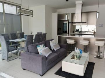 Departamento de 3 habitaciones, Quito · Rento Exclusivo Dpto. Amoblado, 3 Habitaciones con Patio. Sector Cumbayá