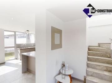 Casa de 3 habitaciones, Quito · Conectividad Tota: Vive a Solo 3 Minutos del Gran Aki