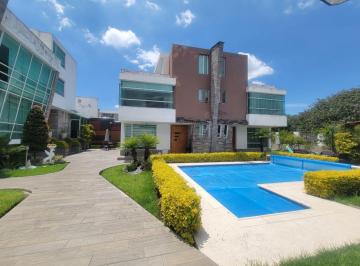 Casa · 978m² · 2 Habitaciones · 8 Estacionamientos · En Venta! Oportunidad de Inversion Mini Conjunto