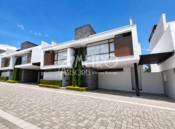 Casa de 3 habitaciones, Quito · Casa en Venta 379 m² en La Esperanza - Tumbaco