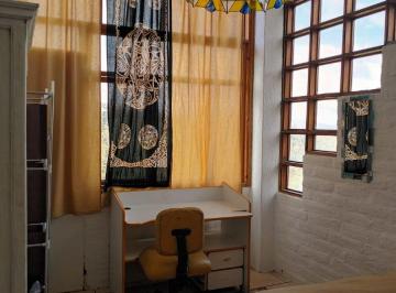Departamento de 3 habitaciones, Quito · Habitaciones Para Estudiantes