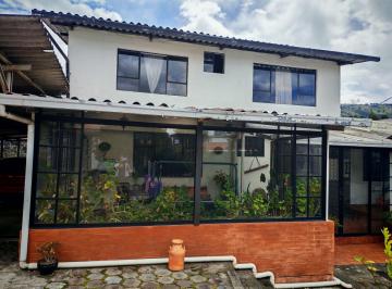 Casa de 5 habitaciones, Quito · Casa con Terreno en Venta, Sector Conocoto, Ontaneda Baja