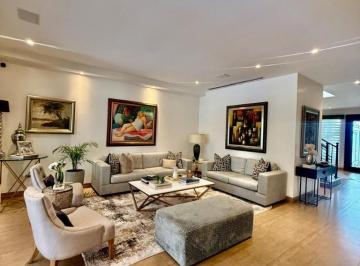 Casa de 4 habitaciones, Guayaquil · Urb. Vista Al Parque Casa en Venta